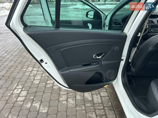 Білий Рено Меган, об'ємом двигуна 1.5 л та пробігом 248 тис. км за 7600 $, фото 9 на Automoto.ua