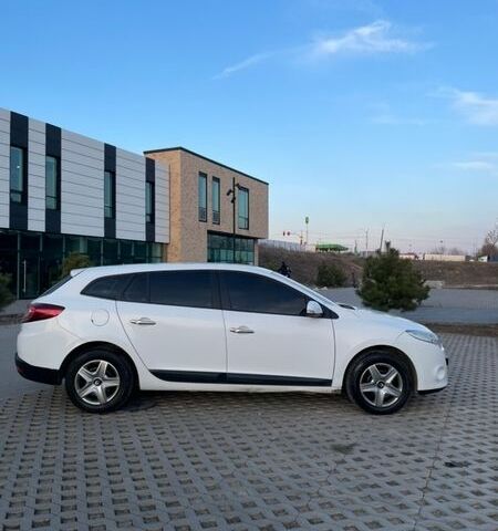 Белый Рено Меган, объемом двигателя 1.46 л и пробегом 278 тыс. км за 5600 $, фото 9 на Automoto.ua