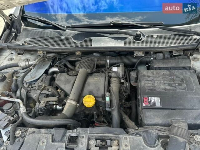 Белый Рено Меган, объемом двигателя 1.5 л и пробегом 370 тыс. км за 7777 $, фото 19 на Automoto.ua