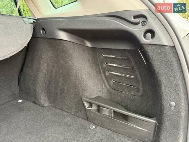 Білий Рено Меган, об'ємом двигуна 1.5 л та пробігом 228 тис. км за 8999 $, фото 154 на Automoto.ua