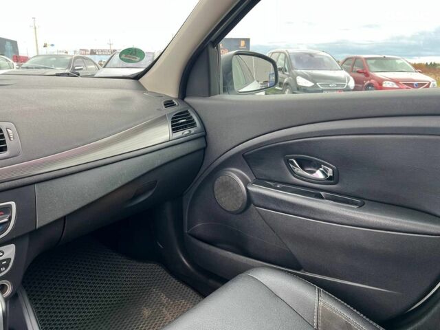 Білий Рено Меган, об'ємом двигуна 1.5 л та пробігом 240 тис. км за 8190 $, фото 31 на Automoto.ua