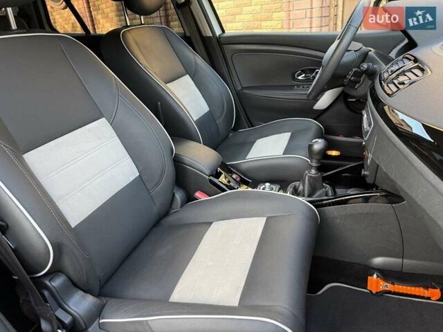 Белый Рено Меган, объемом двигателя 1.5 л и пробегом 225 тыс. км за 7699 $, фото 128 на Automoto.ua