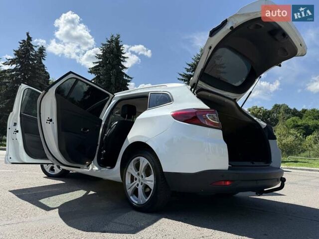 Белый Рено Меган, объемом двигателя 1.5 л и пробегом 225 тыс. км за 7699 $, фото 68 на Automoto.ua