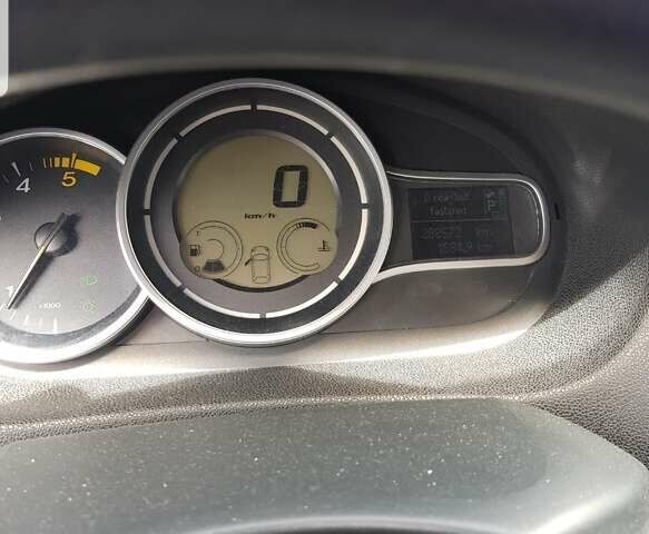 Білий Рено Меган, об'ємом двигуна 1.46 л та пробігом 288 тис. км за 6900 $, фото 5 на Automoto.ua