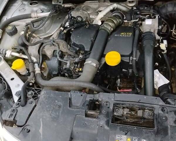 Белый Рено Меган, объемом двигателя 1.46 л и пробегом 239 тыс. км за 7200 $, фото 28 на Automoto.ua