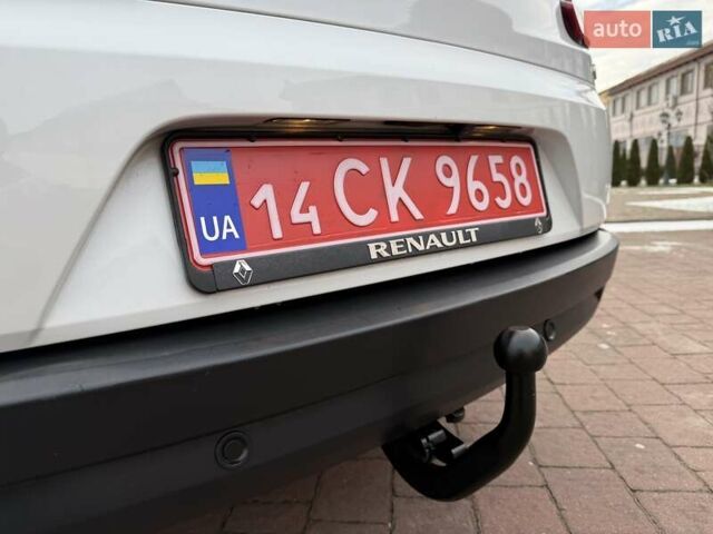 Білий Рено Меган, об'ємом двигуна 1.5 л та пробігом 228 тис. км за 8999 $, фото 63 на Automoto.ua