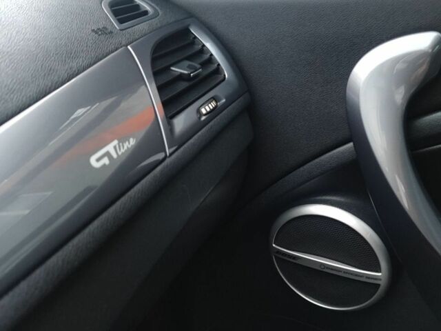 Белый Рено Меган, объемом двигателя 1.5 л и пробегом 264 тыс. км за 8200 $, фото 22 на Automoto.ua