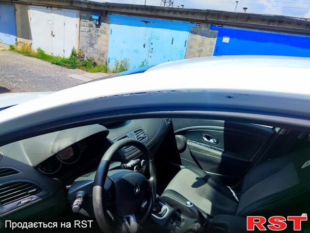 Білий Рено Меган, об'ємом двигуна 1.5 л та пробігом 417 тис. км за 6000 $, фото 12 на Automoto.ua