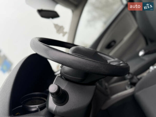 Білий Рено Меган, об'ємом двигуна 1.6 л та пробігом 235 тис. км за 7500 $, фото 18 на Automoto.ua