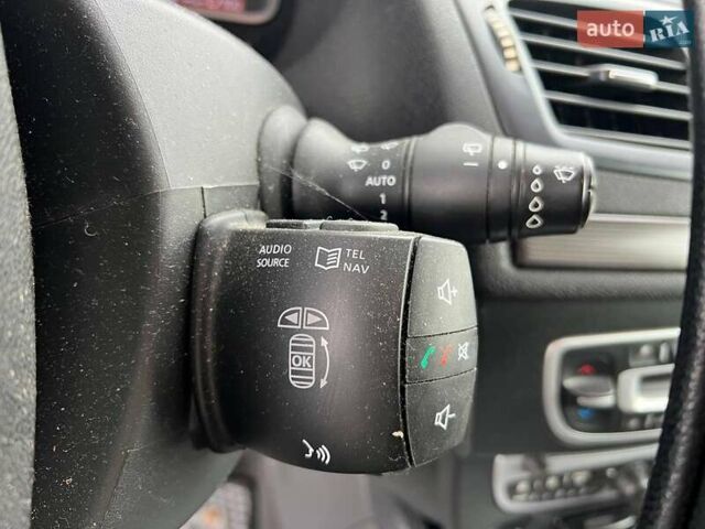 Белый Рено Меган, объемом двигателя 1.5 л и пробегом 240 тыс. км за 8190 $, фото 23 на Automoto.ua