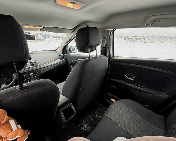 Белый Рено Меган, объемом двигателя 1.46 л и пробегом 256 тыс. км за 5900 $, фото 20 на Automoto.ua