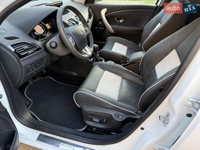 Белый Рено Меган, объемом двигателя 1.5 л и пробегом 225 тыс. км за 7699 $, фото 162 на Automoto.ua