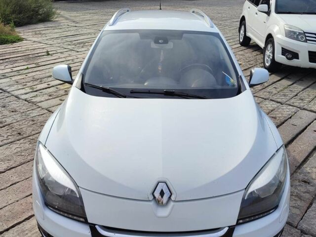 Белый Рено Меган, объемом двигателя 1.5 л и пробегом 295 тыс. км за 6499 $, фото 1 на Automoto.ua