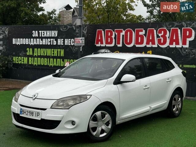 Білий Рено Меган, об'ємом двигуна 1.5 л та пробігом 340 тис. км за 5800 $, фото 2 на Automoto.ua
