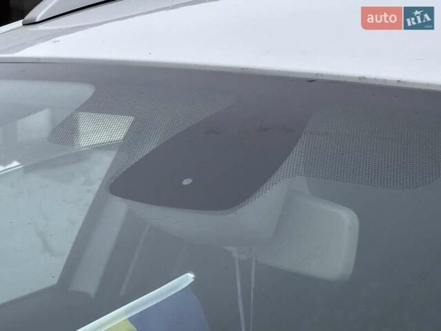 Білий Рено Меган, об'ємом двигуна 1.46 л та пробігом 265 тис. км за 6990 $, фото 23 на Automoto.ua