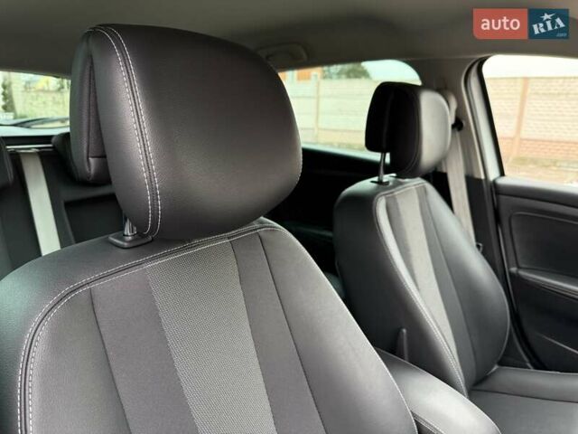 Білий Рено Меган, об'ємом двигуна 1.5 л та пробігом 228 тис. км за 8999 $, фото 131 на Automoto.ua