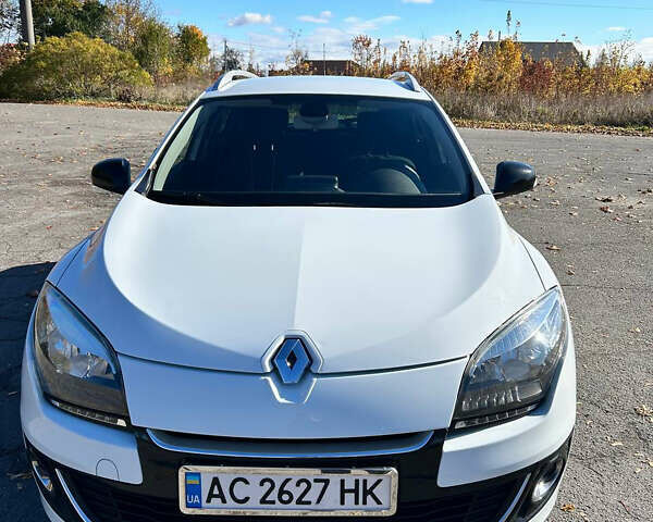 Белый Рено Меган, объемом двигателя 1.5 л и пробегом 277 тыс. км за 7700 $, фото 2 на Automoto.ua
