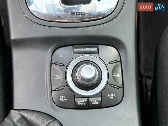 Білий Рено Меган, об'ємом двигуна 1.46 л та пробігом 260 тис. км за 7099 $, фото 13 на Automoto.ua