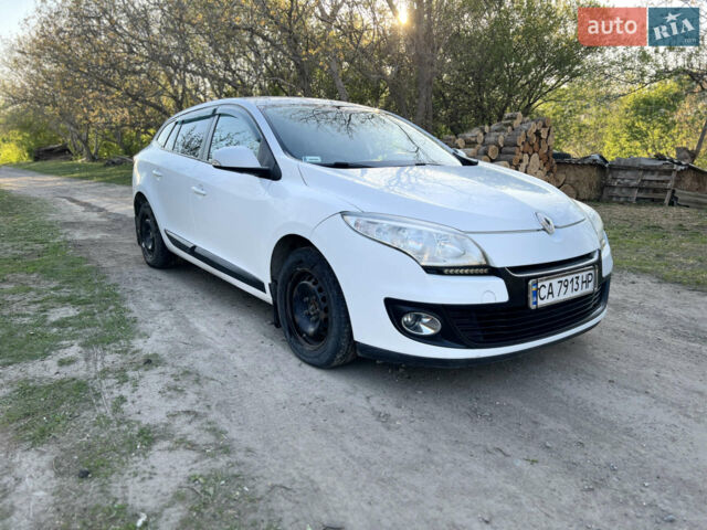 Белый Рено Меган, объемом двигателя 1.46 л и пробегом 305 тыс. км за 6200 $, фото 22 на Automoto.ua