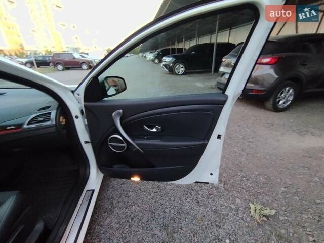 Білий Рено Меган, об'ємом двигуна 1.5 л та пробігом 250 тис. км за 9300 $, фото 22 на Automoto.ua