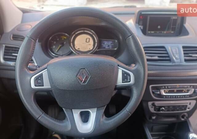 Белый Рено Меган, объемом двигателя 1.5 л и пробегом 265 тыс. км за 6900 $, фото 58 на Automoto.ua