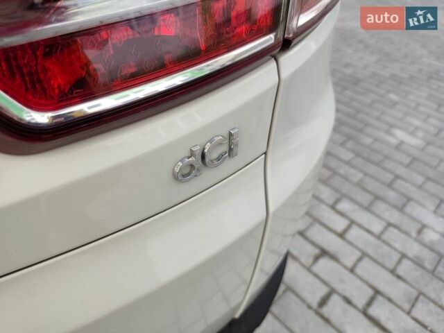 Білий Рено Меган, об'ємом двигуна 1.5 л та пробігом 250 тис. км за 6999 $, фото 19 на Automoto.ua