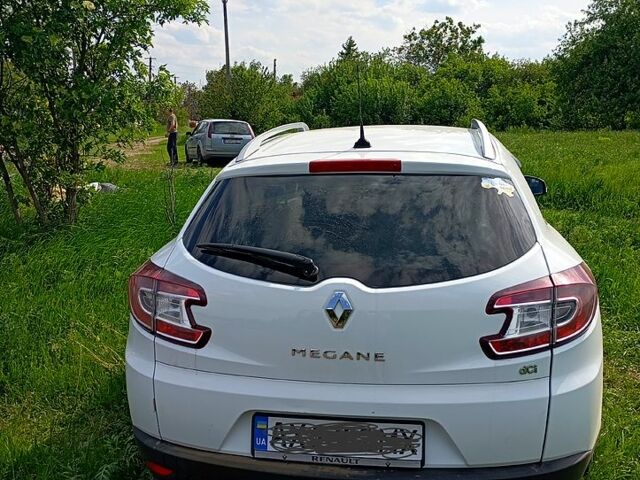 Белый Рено Меган, объемом двигателя 1.5 л и пробегом 236 тыс. км за 7700 $, фото 5 на Automoto.ua