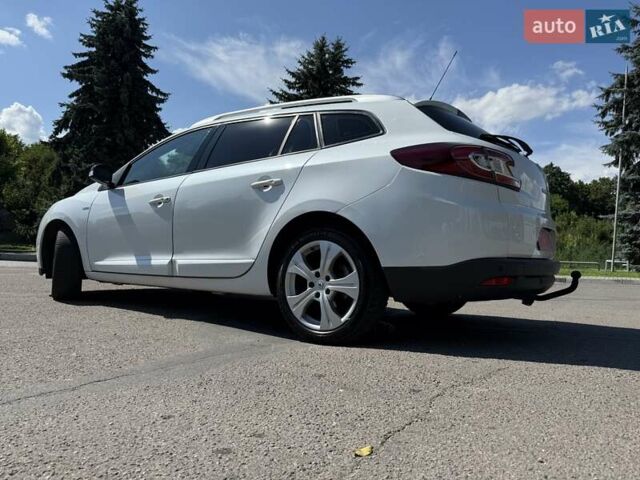 Белый Рено Меган, объемом двигателя 1.5 л и пробегом 225 тыс. км за 7699 $, фото 13 на Automoto.ua
