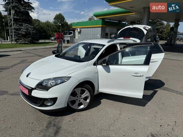 Белый Рено Меган, объемом двигателя 1.5 л и пробегом 225 тыс. км за 7699 $, фото 74 на Automoto.ua