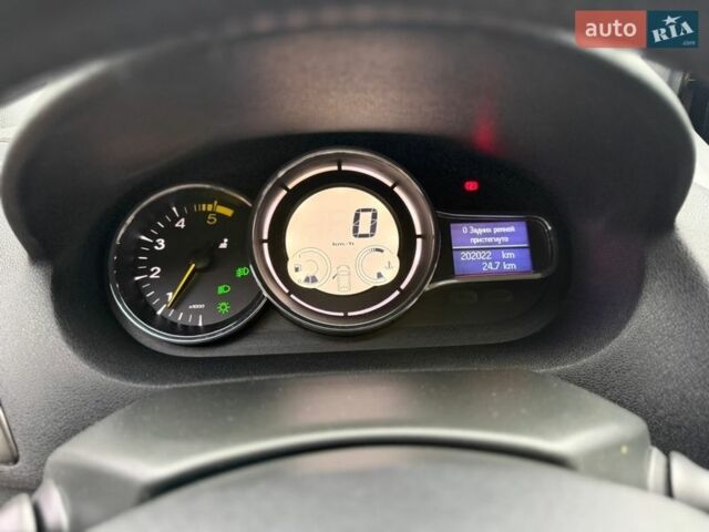 Білий Рено Меган, об'ємом двигуна 1.5 л та пробігом 202 тис. км за 7200 $, фото 47 на Automoto.ua