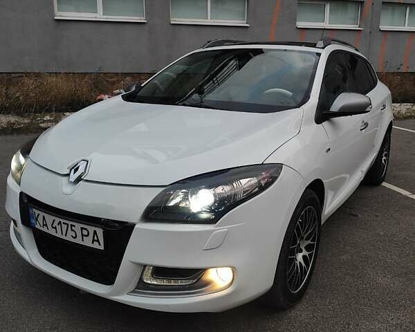 Белый Рено Меган, объемом двигателя 1.5 л и пробегом 264 тыс. км за 8200 $, фото 1 на Automoto.ua