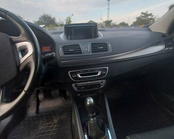 Белый Рено Меган, объемом двигателя 1.5 л и пробегом 292 тыс. км за 7800 $, фото 5 на Automoto.ua