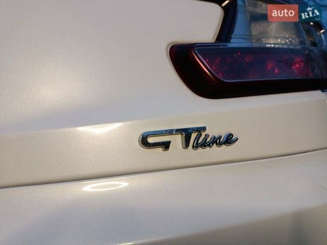 Білий Рено Меган, об'ємом двигуна 1.5 л та пробігом 261 тис. км за 7600 $, фото 9 на Automoto.ua