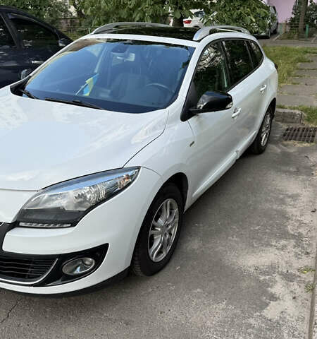 Белый Рено Меган, объемом двигателя 1.46 л и пробегом 320 тыс. км за 9300 $, фото 2 на Automoto.ua