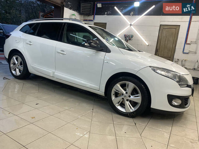 Білий Рено Меган, об'ємом двигуна 1.46 л та пробігом 269 тис. км за 8000 $, фото 24 на Automoto.ua