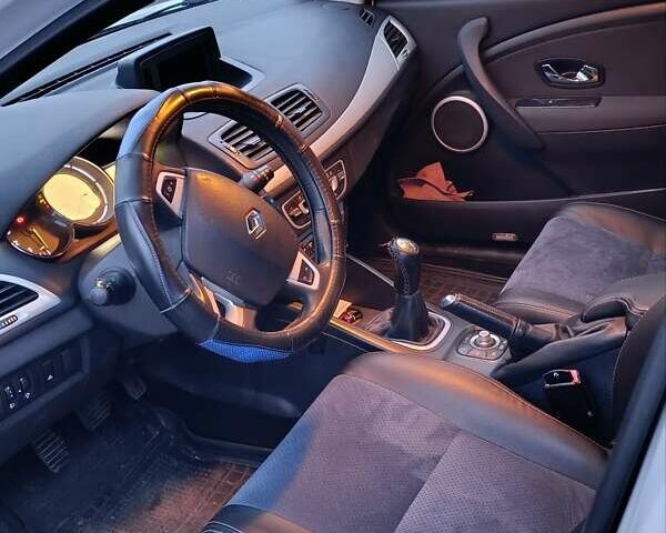 Білий Рено Меган, об'ємом двигуна 1.46 л та пробігом 410 тис. км за 7000 $, фото 4 на Automoto.ua