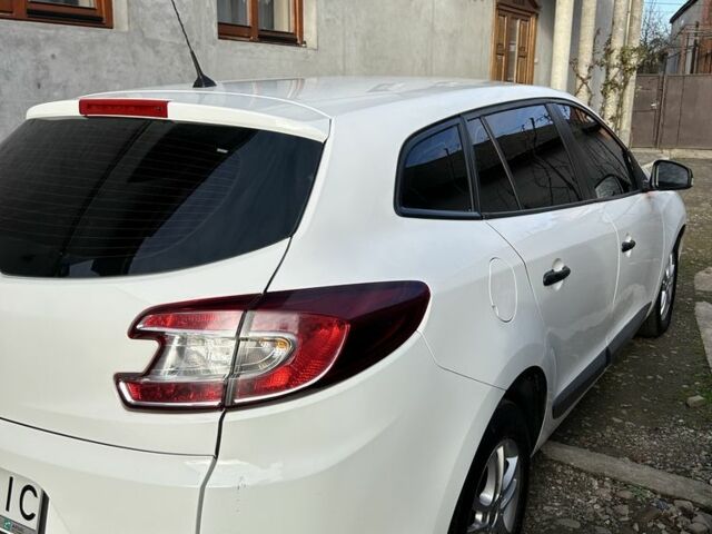 Білий Рено Меган, об'ємом двигуна 1.5 л та пробігом 328 тис. км за 6099 $, фото 3 на Automoto.ua