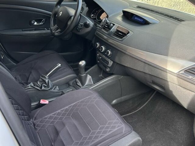 Білий Рено Меган, об'ємом двигуна 1.5 л та пробігом 328 тис. км за 6099 $, фото 5 на Automoto.ua