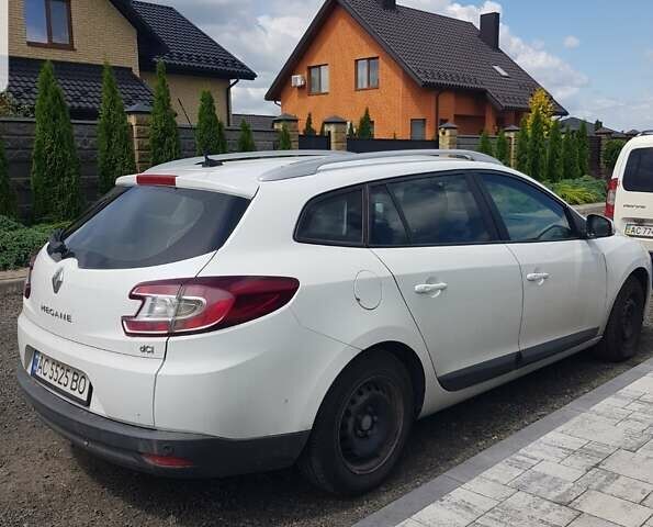 Білий Рено Меган, об'ємом двигуна 1.46 л та пробігом 288 тис. км за 6900 $, фото 2 на Automoto.ua