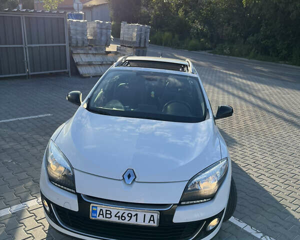 Білий Рено Меган, об'ємом двигуна 1.46 л та пробігом 256 тис. км за 8500 $, фото 1 на Automoto.ua