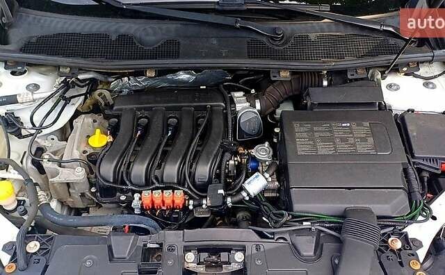 Білий Рено Меган, об'ємом двигуна 1.6 л та пробігом 149 тис. км за 8600 $, фото 10 на Automoto.ua