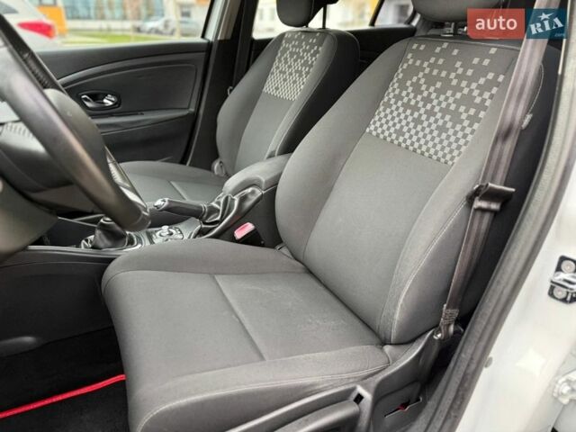 Білий Рено Меган, об'ємом двигуна 1.5 л та пробігом 202 тис. км за 7200 $, фото 56 на Automoto.ua