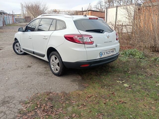 Белый Рено Меган, объемом двигателя 1.5 л и пробегом 233 тыс. км за 7800 $, фото 5 на Automoto.ua