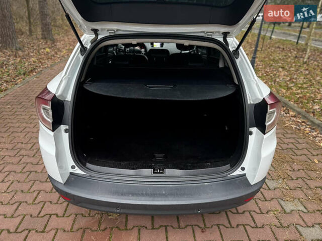 Білий Рено Меган, об'ємом двигуна 1.5 л та пробігом 260 тис. км за 8000 $, фото 22 на Automoto.ua