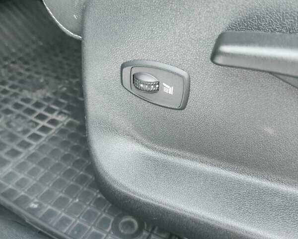 Білий Рено Меган, об'ємом двигуна 1.6 л та пробігом 194 тис. км за 7700 $, фото 26 на Automoto.ua