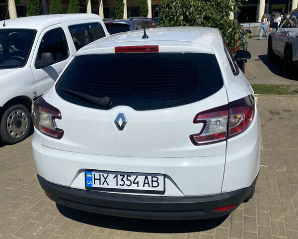 Белый Рено Меган, объемом двигателя 1.46 л и пробегом 280 тыс. км за 5800 $, фото 4 на Automoto.ua
