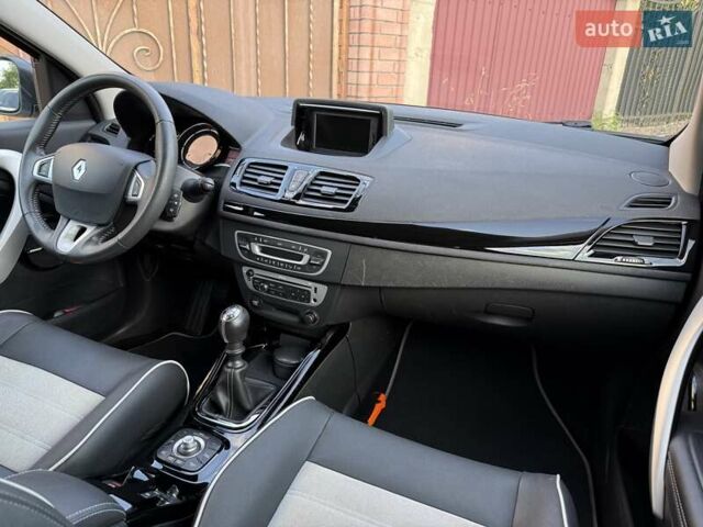 Белый Рено Меган, объемом двигателя 1.5 л и пробегом 225 тыс. км за 7699 $, фото 136 на Automoto.ua
