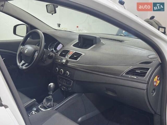 Білий Рено Меган, об'ємом двигуна 1.5 л та пробігом 270 тис. км за 6699 $, фото 118 на Automoto.ua