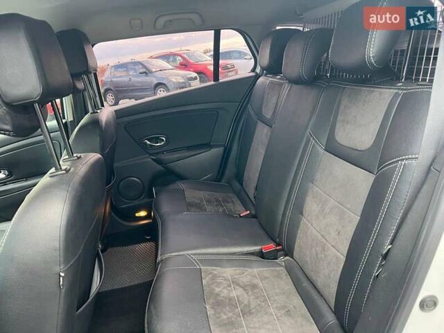 Белый Рено Меган, объемом двигателя 1.5 л и пробегом 240 тыс. км за 8190 $, фото 34 на Automoto.ua