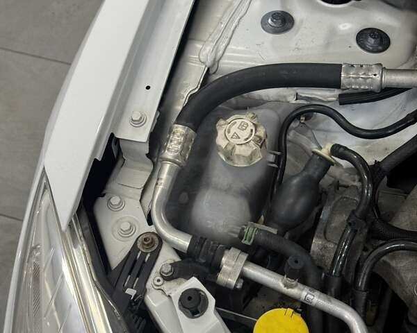 Білий Рено Меган, об'ємом двигуна 1.5 л та пробігом 270 тис. км за 6699 $, фото 60 на Automoto.ua